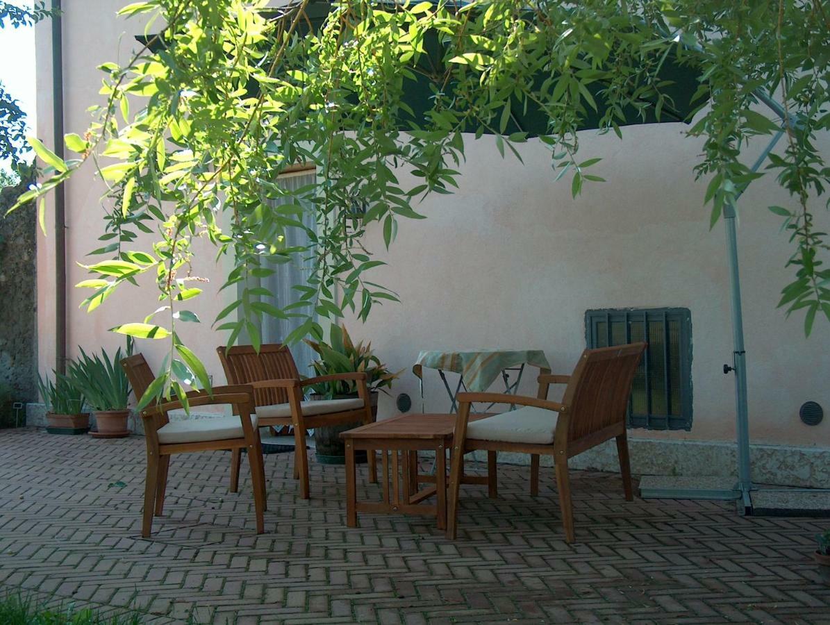 Una Casa Di Campagna Dossobuono Ngoại thất bức ảnh